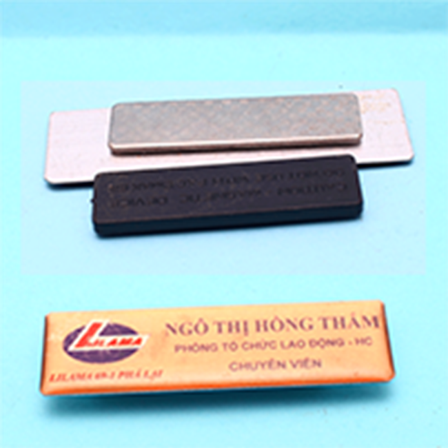 mẫu thẻ in nhân viên 1