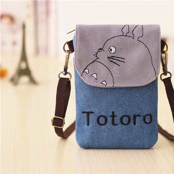 Túi đựng điện thoại có dây đeo trước ngực totoro, doremon,...